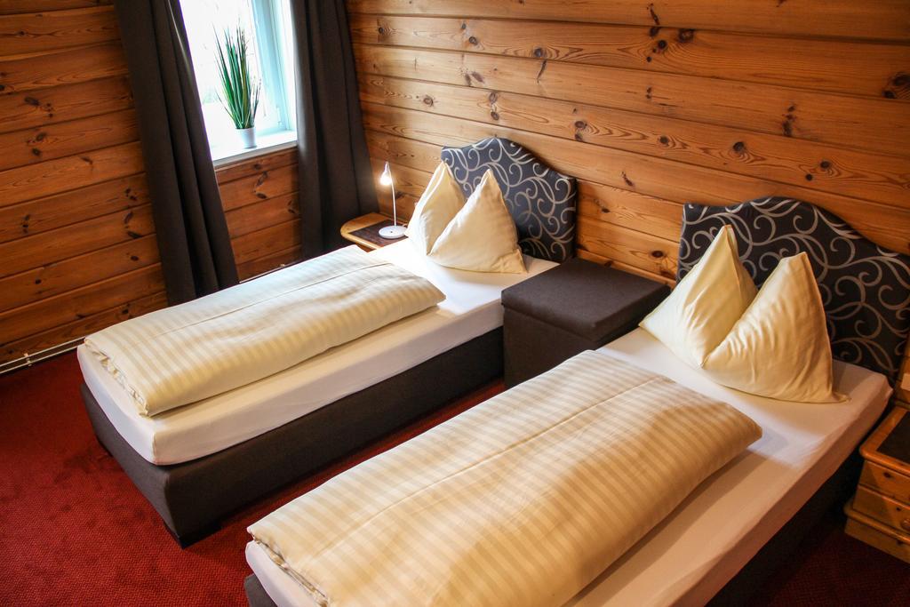 Hotel & Tennis Riederhof Mantscha エクステリア 写真